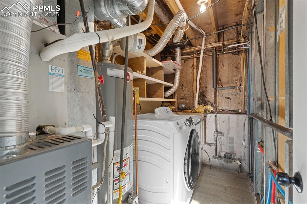 Image 24 of 27: Laundry