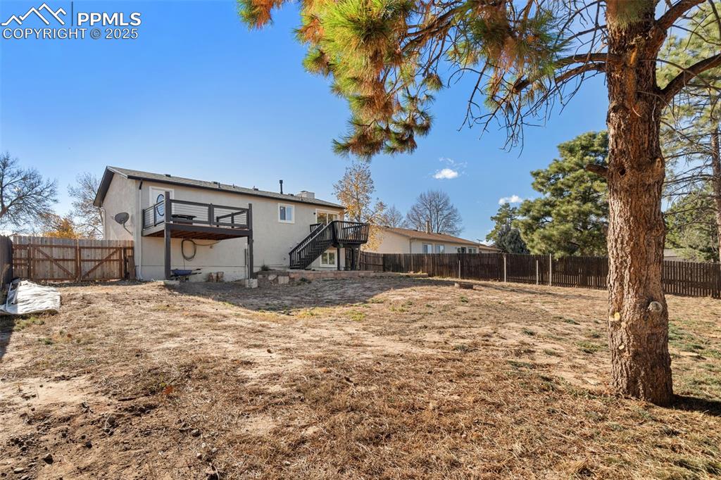 Image 27 of 27: Back of Structure