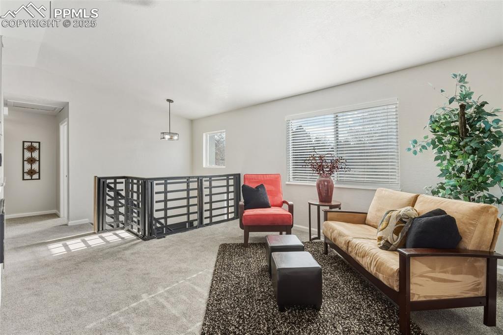 Image 3 of 27: Sitting Room