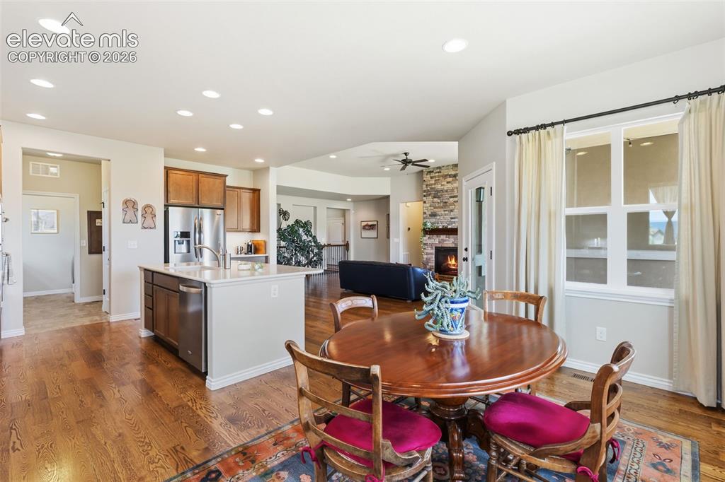 Image 16 of 49: View from dining area