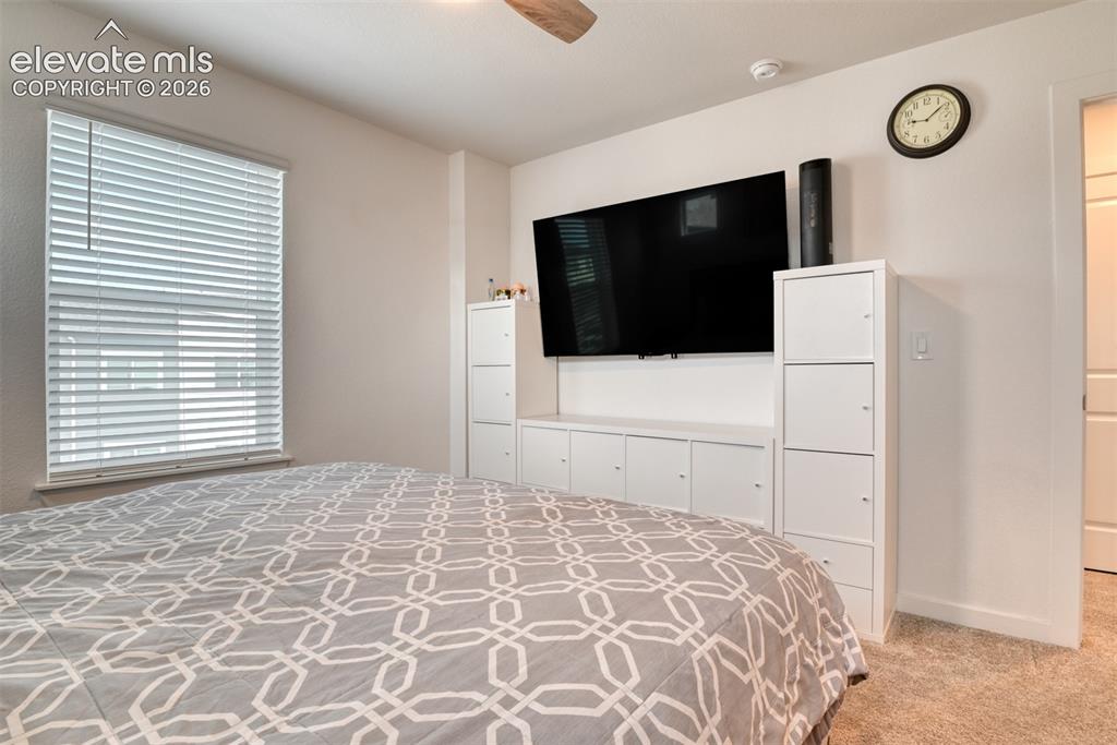 Image 14 of 37: Bedroom