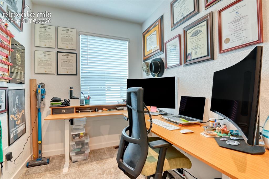 Image 20 of 37: Office
