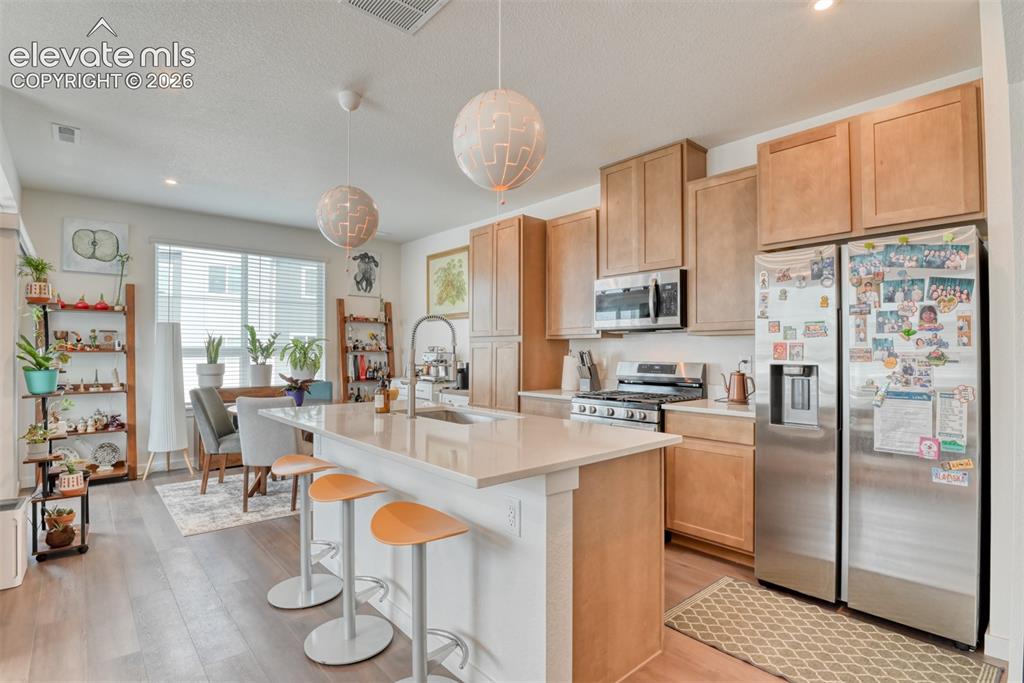 Image 5 of 37: Kitchen