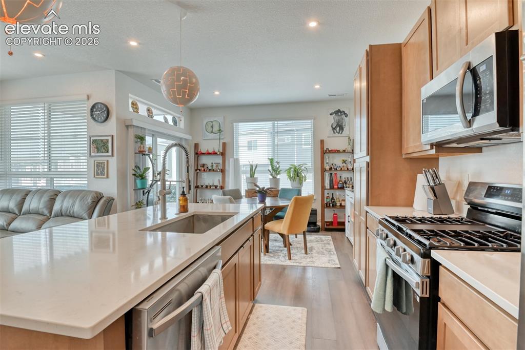 Image 8 of 37: Kitchen