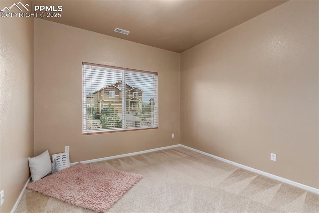 Image 15 of 29: Bedroom