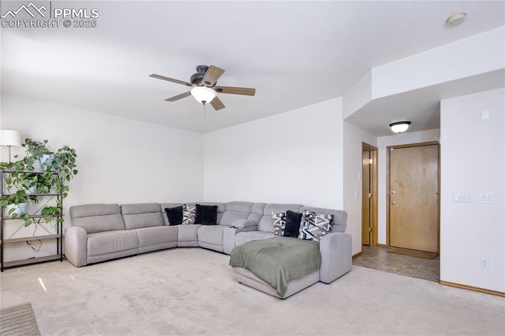 Image 10 of 30: Living Room