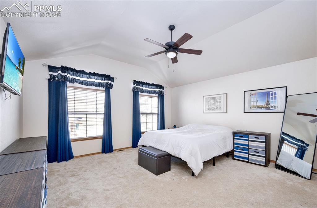 Image 12 of 30: Primary bedroom