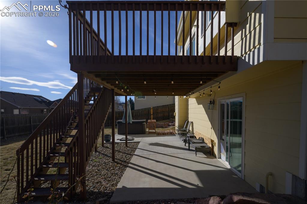 Image 25 of 30: Patio