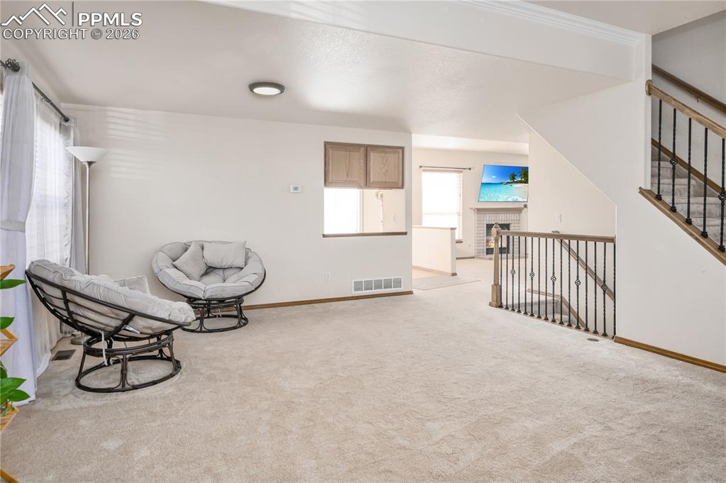 Image 4 of 30: Sitting Room