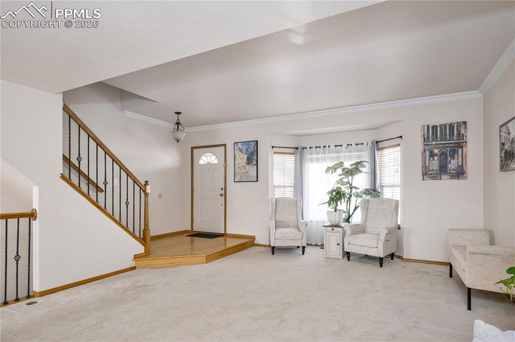 Image 5 of 30: Entry