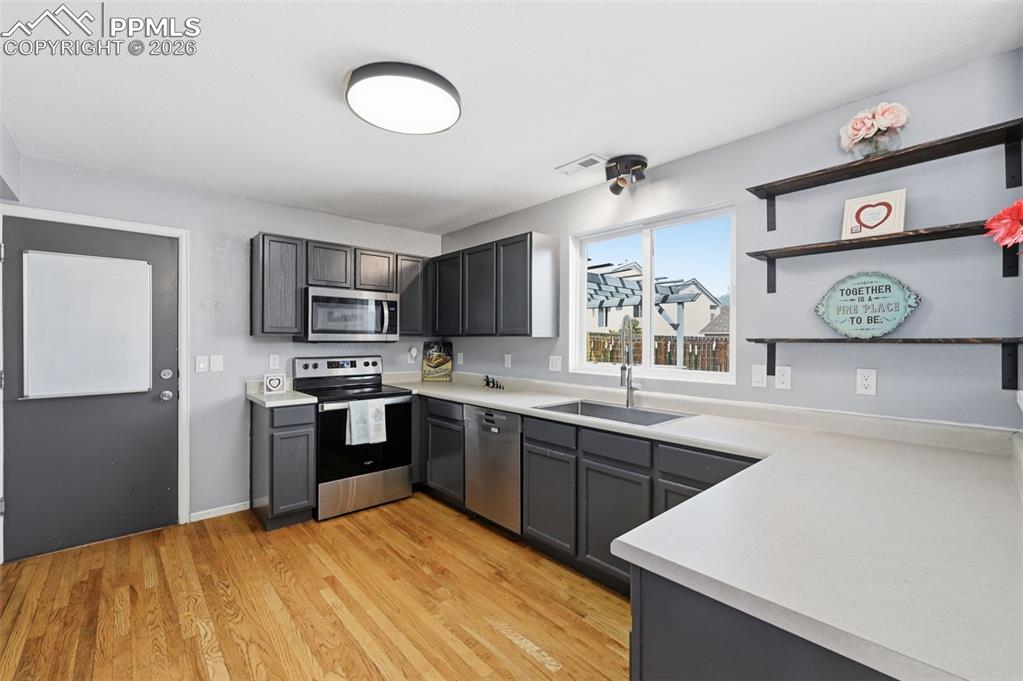 Image 10 of 36: Kitchen