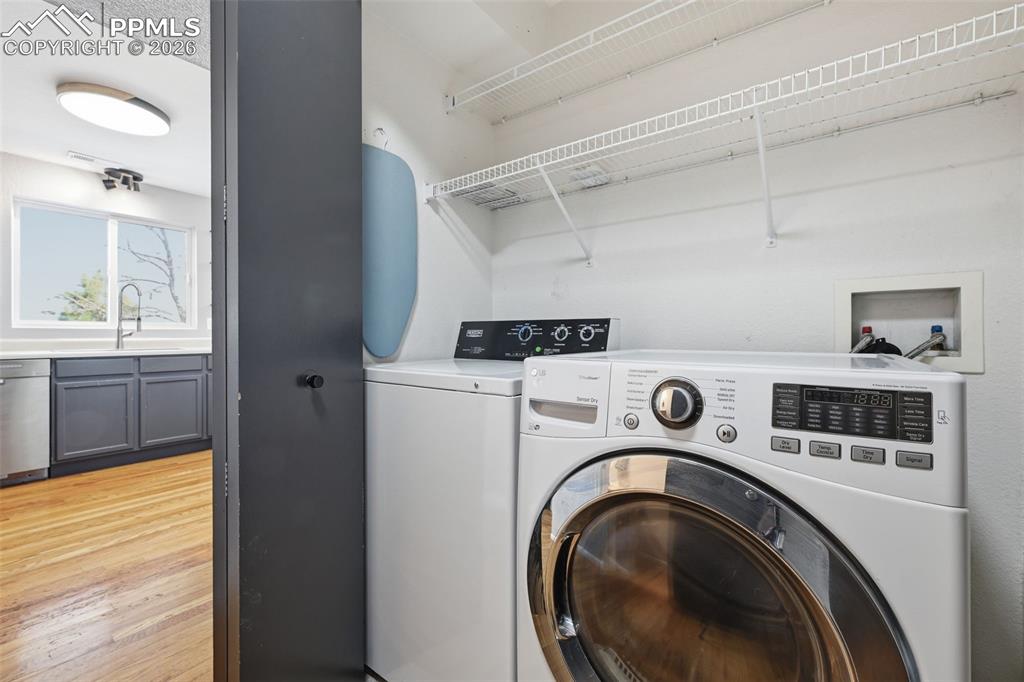 Image 14 of 36: Laundry