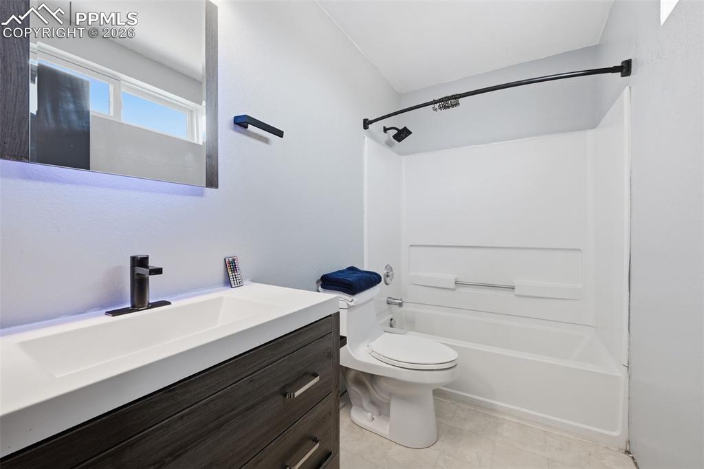 Image 18 of 36: Master Bathroom