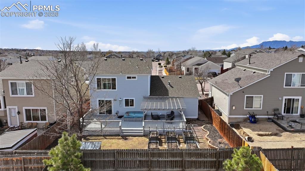 Image 26 of 36: Back of Structure