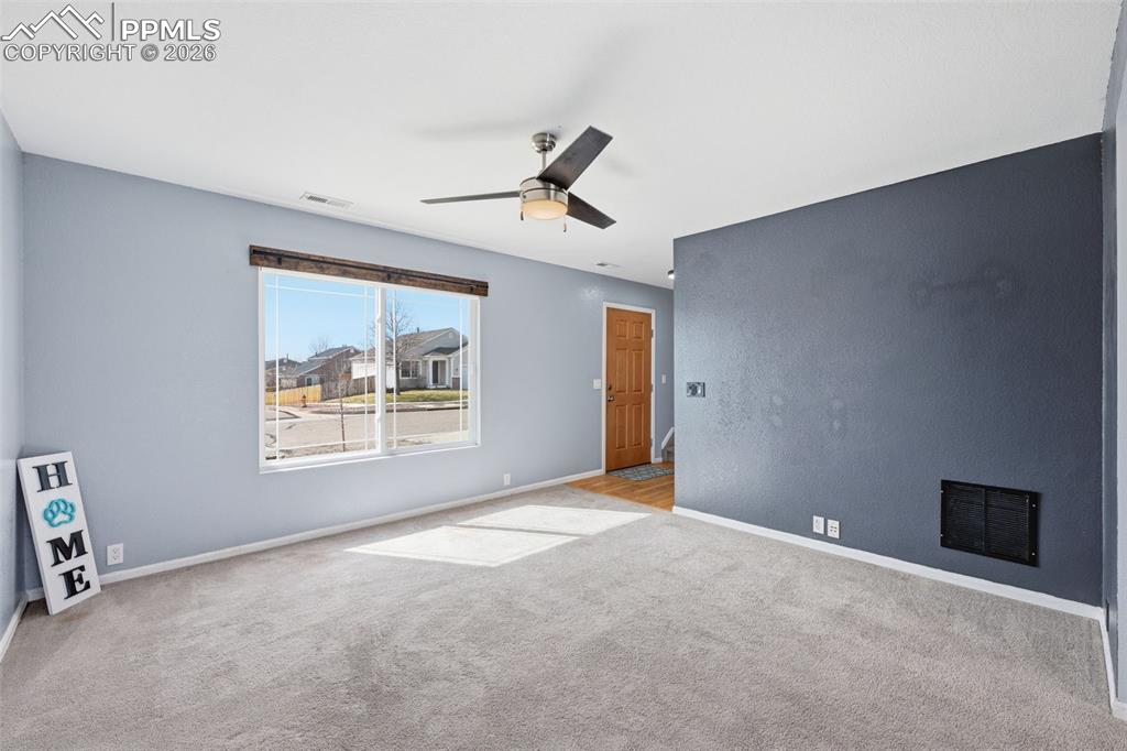 Image 5 of 36: Living Room