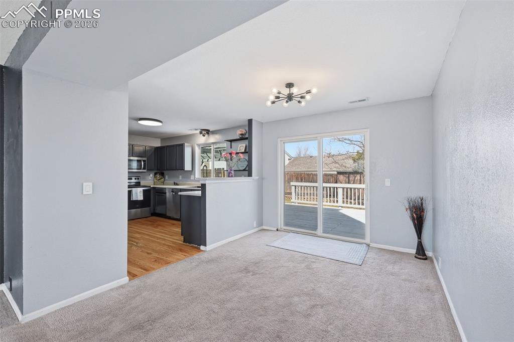 Image 8 of 36: Dining Area