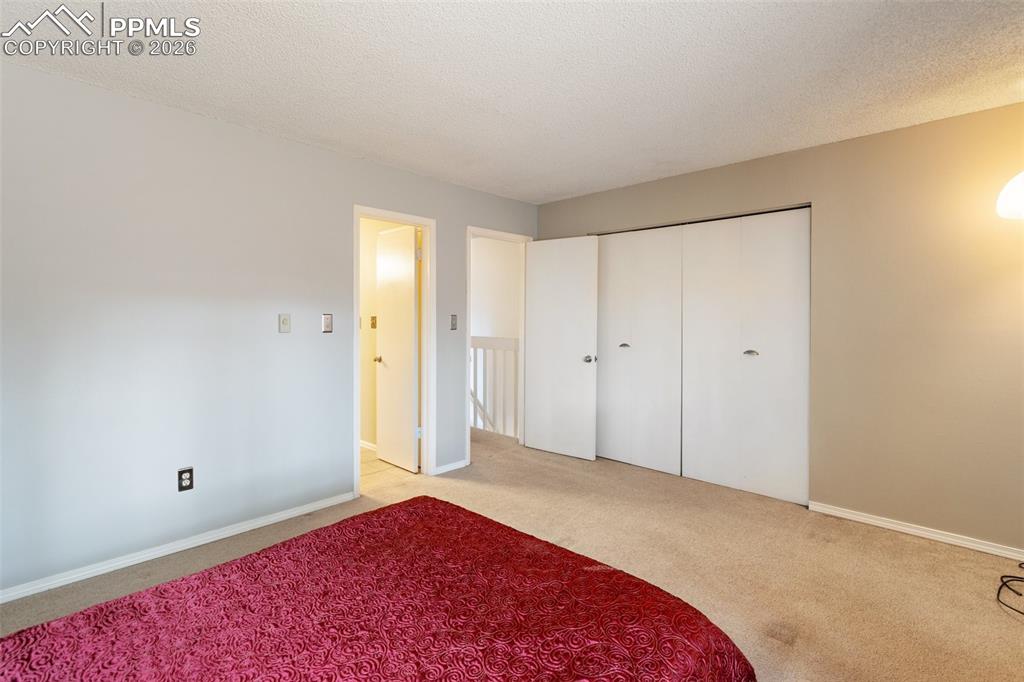 Image 19 of 34: Bedroom