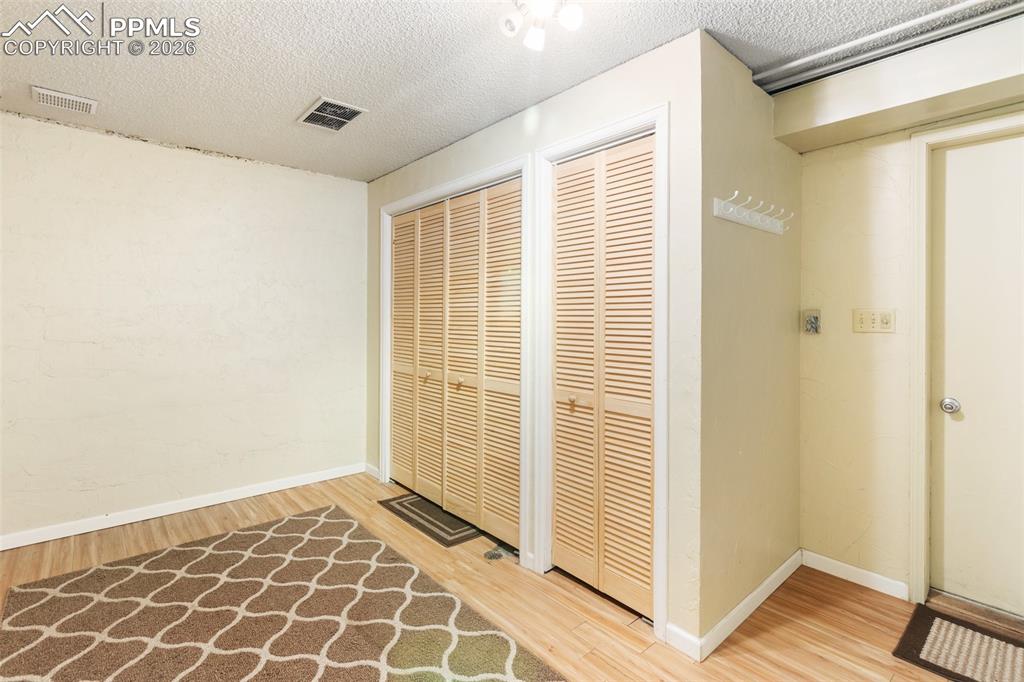 Image 22 of 34: Bedroom