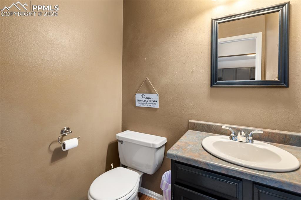 Image 6 of 34: 1/2 bath