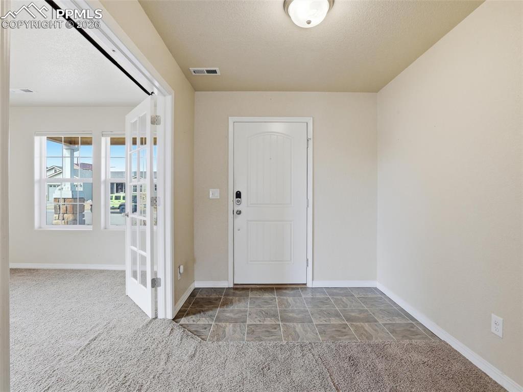 Image 6 of 43: Entry