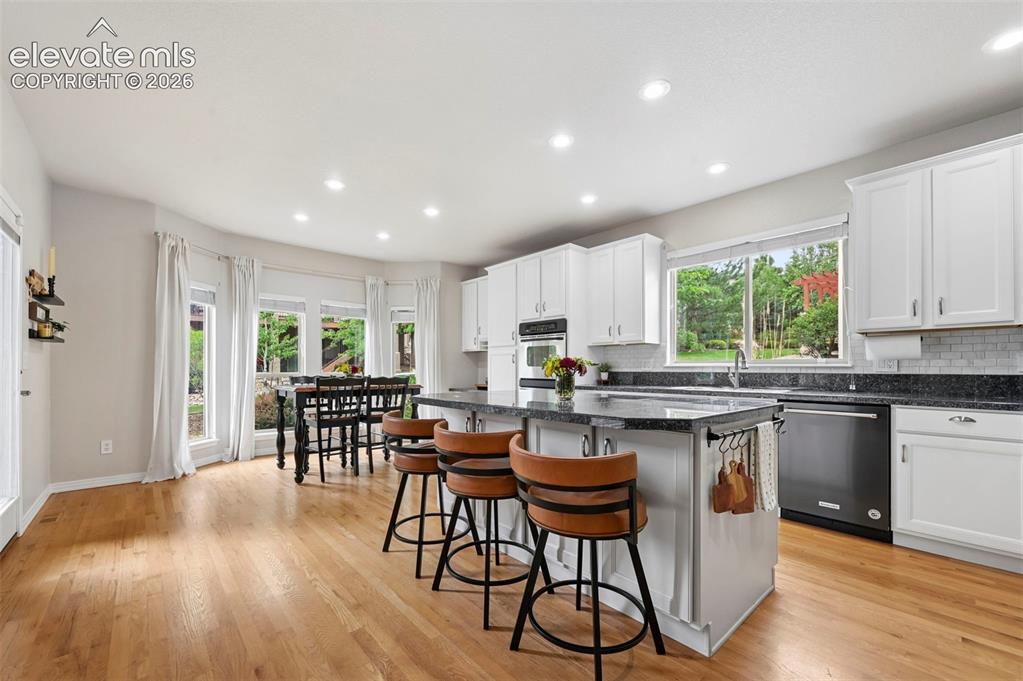 Image 12 of 49: Kitchen