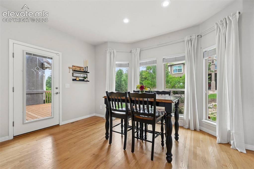Image 15 of 49: Dining Area