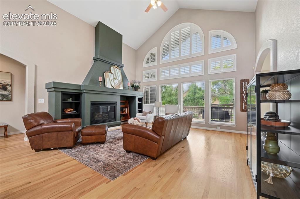 Image 5 of 49: Living Room