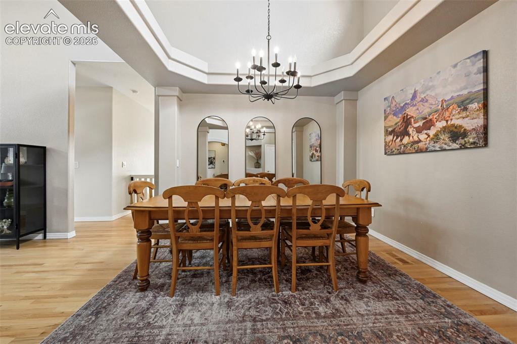 Image 9 of 49: Dining Area