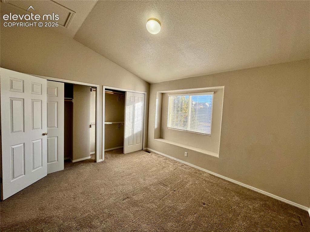 Image 6 of 13: Bedroom