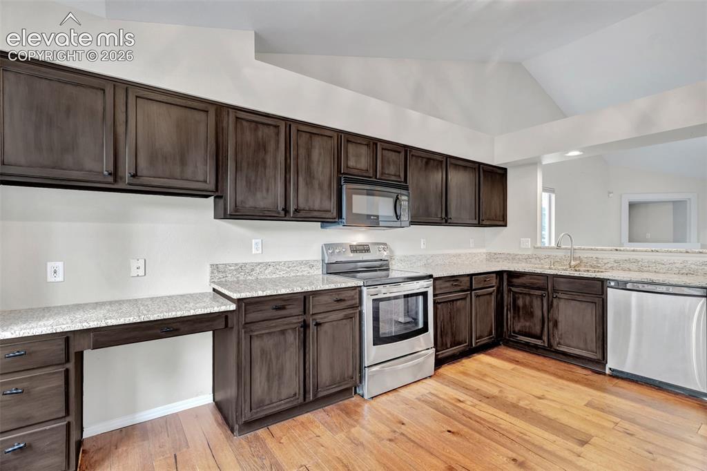 Image 12 of 38: Kitchen