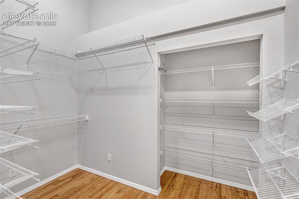 Image 24 of 38: Closet