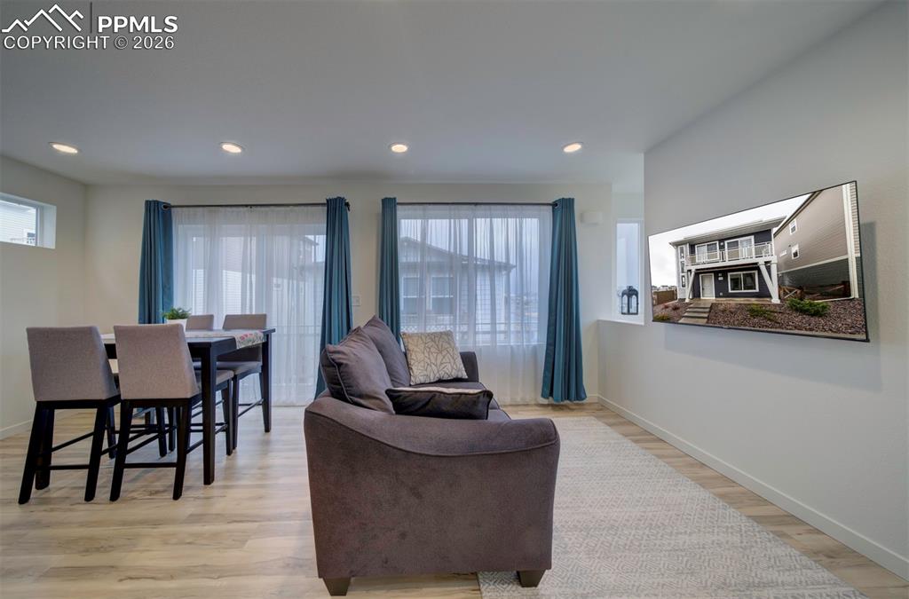 Image 16 of 46: Living Room