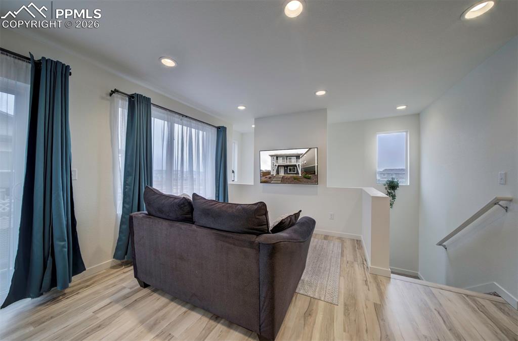 Image 17 of 46: Living Room