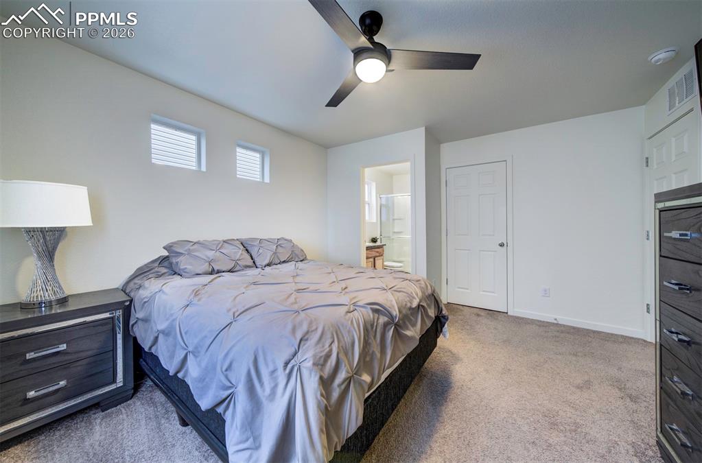 Image 36 of 46: Bedroom