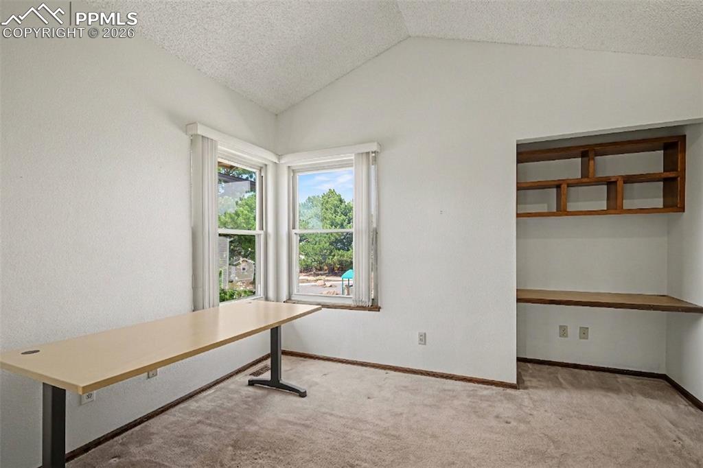 Image 20 of 35: Office