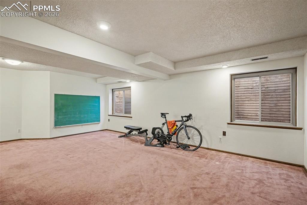 Image 24 of 35: Exercise Room