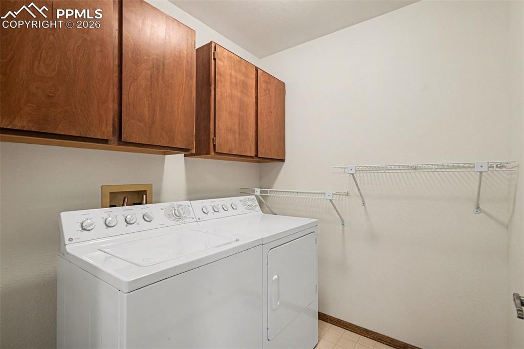 Image 29 of 35: Laundry