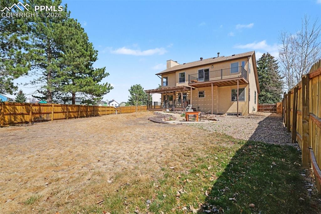 Image 33 of 35: Back of Structure