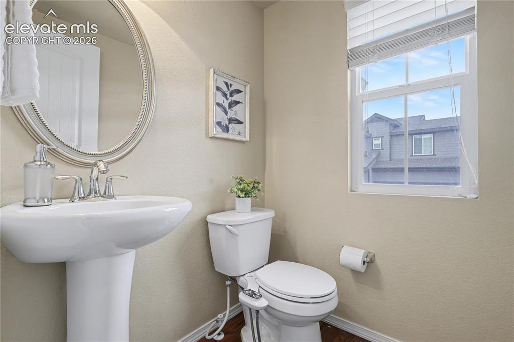Image 12 of 36: Bathroom