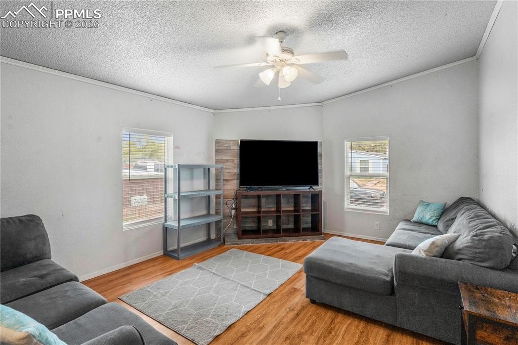 Image 2 of 27: Living Room