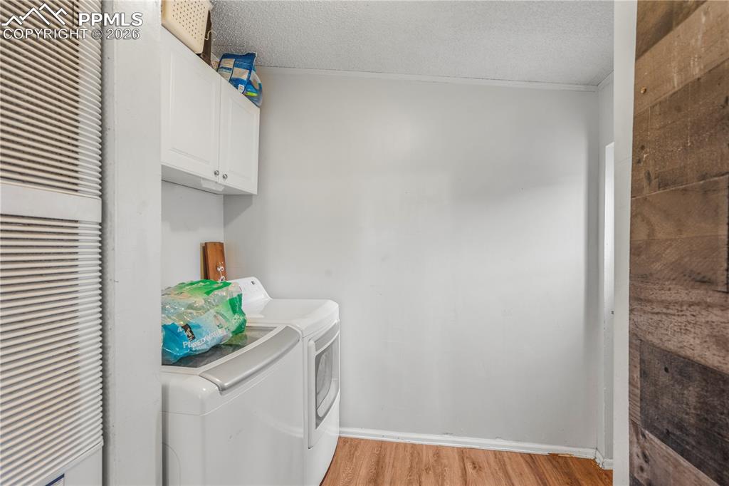 Image 22 of 27: Laundry