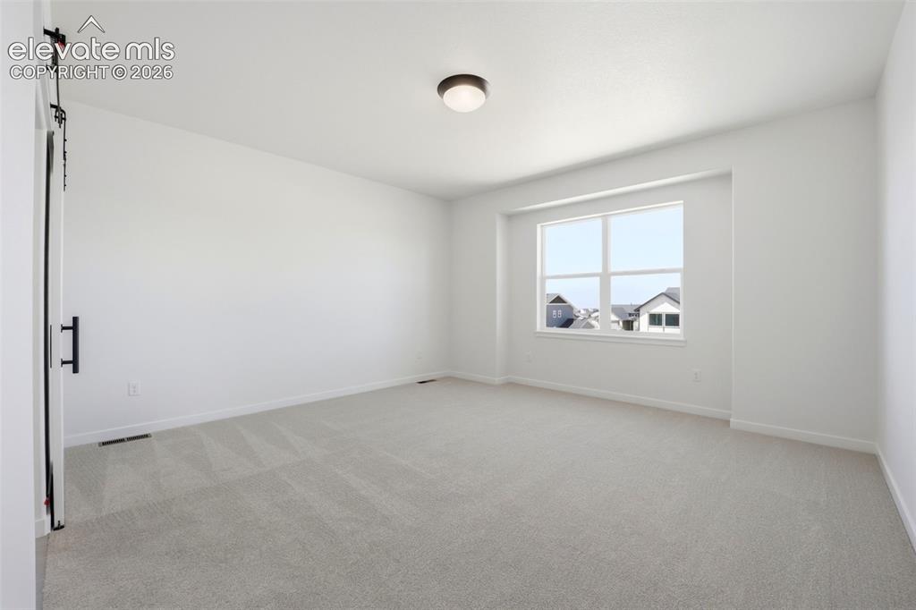 Image 18 of 42: Master Bedroom