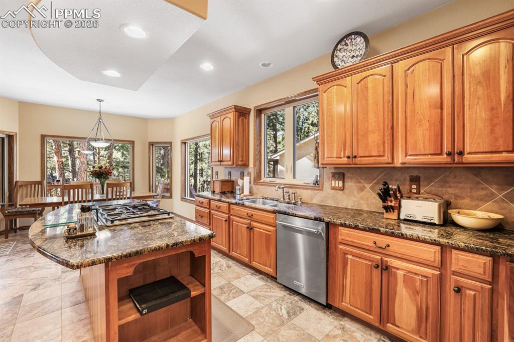 Image 12 of 38: Kitchen