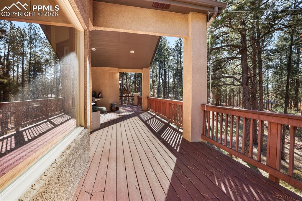 Image 28 of 38: Deck