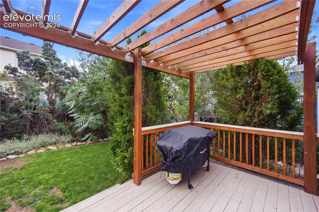 Image 44 of 49: Deck
