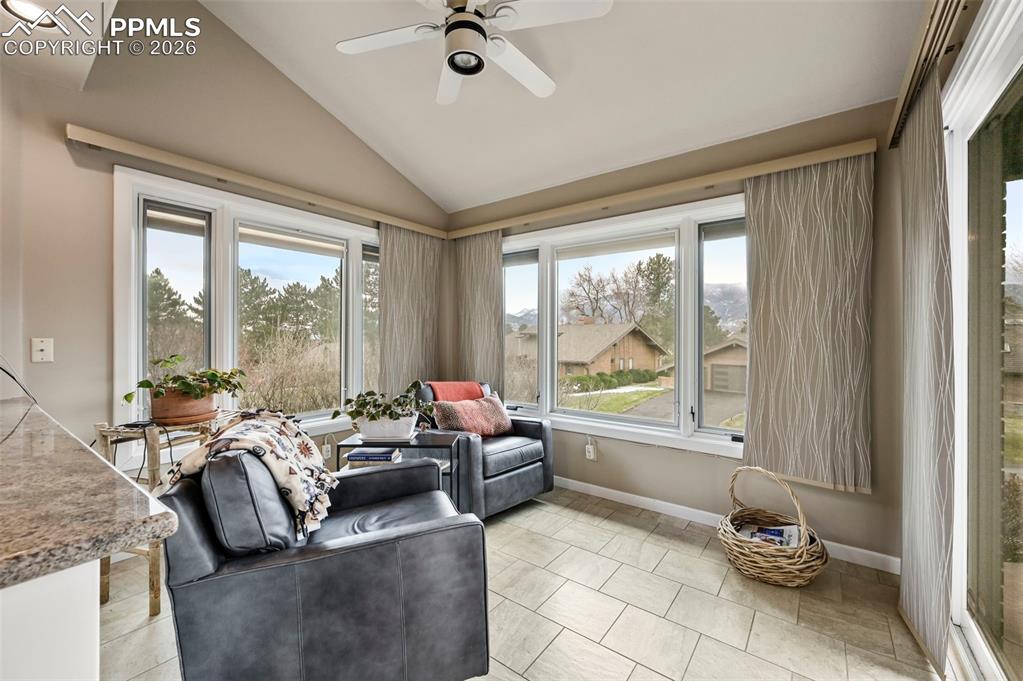 Image 19 of 49: Sitting Room