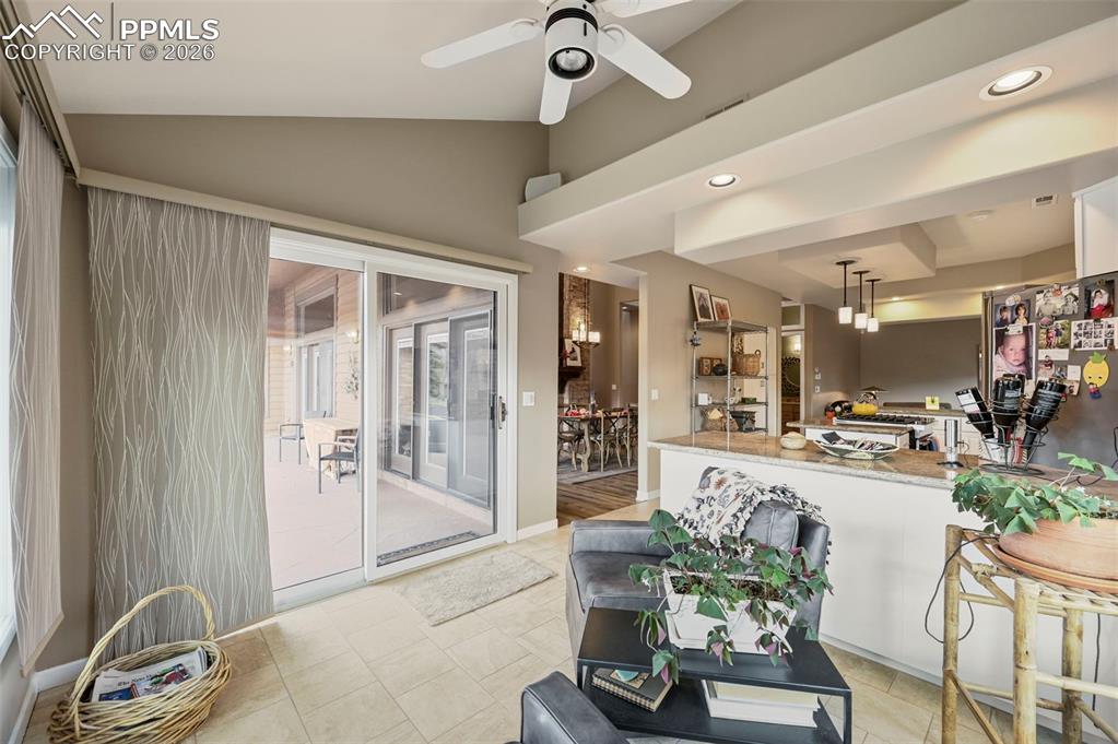 Image 20 of 49: Sitting Room