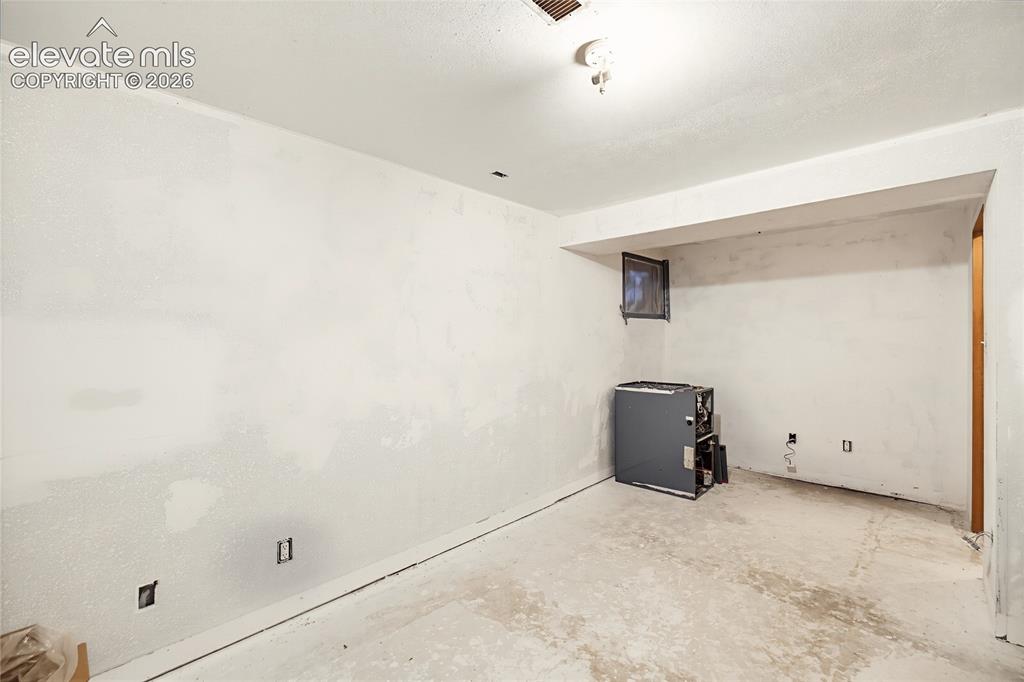 Image 17 of 45: Additional content