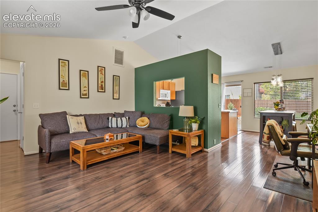 Image 5 of 25: Living Room