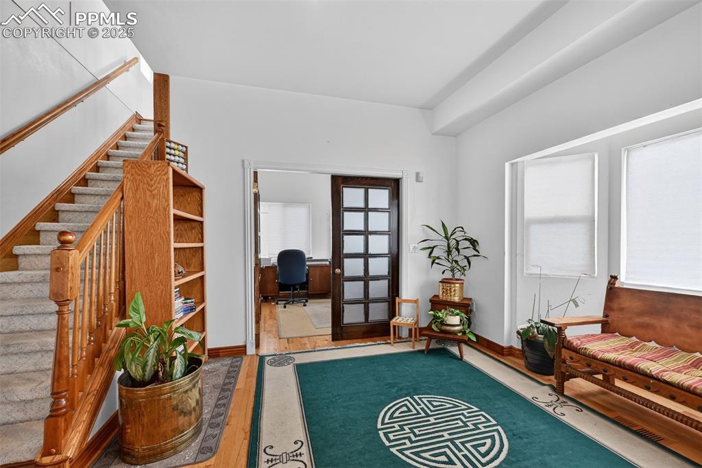 Image 5 of 44: Sitting Room